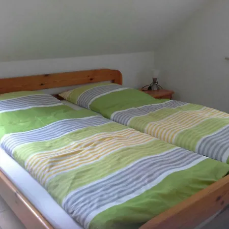 Ferienhaus Ostseeblick 1und2 * 萨斯尼茨