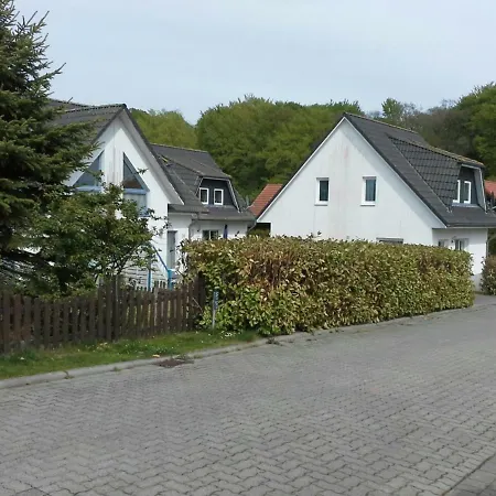 Ferienhaus Ostseeblick 1und2 度假居 *