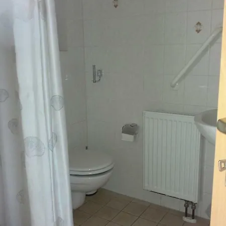 Ferienhaus Ostseeblick 1und2 *